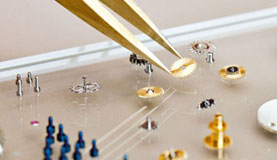 深圳伯爵指定维修门店打开表壳